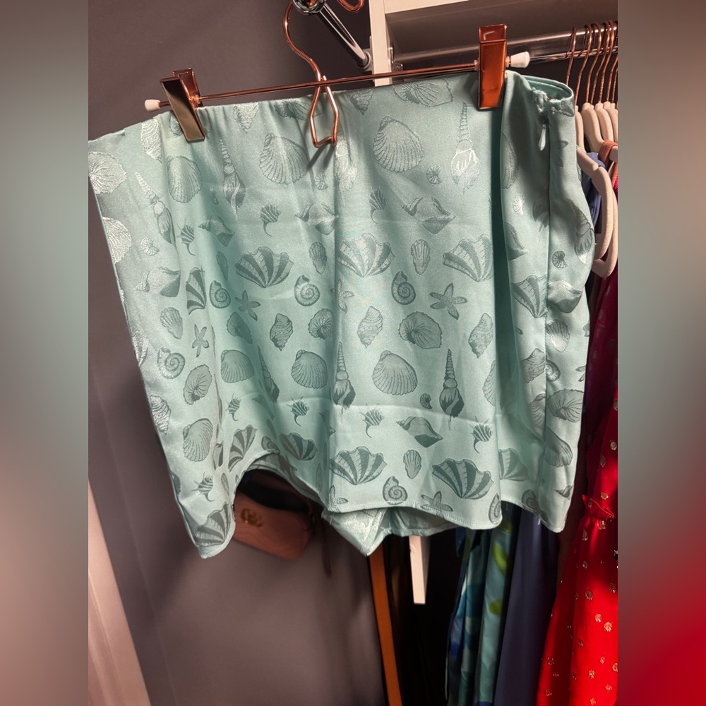 NWT show me your mumu skort